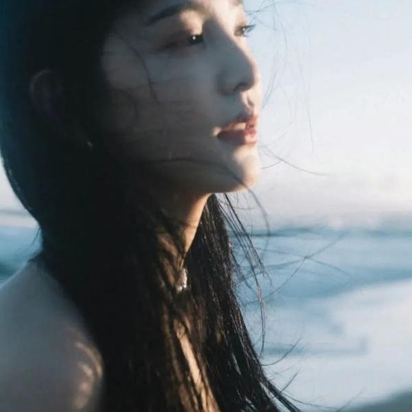 无彩限的怪灵世界